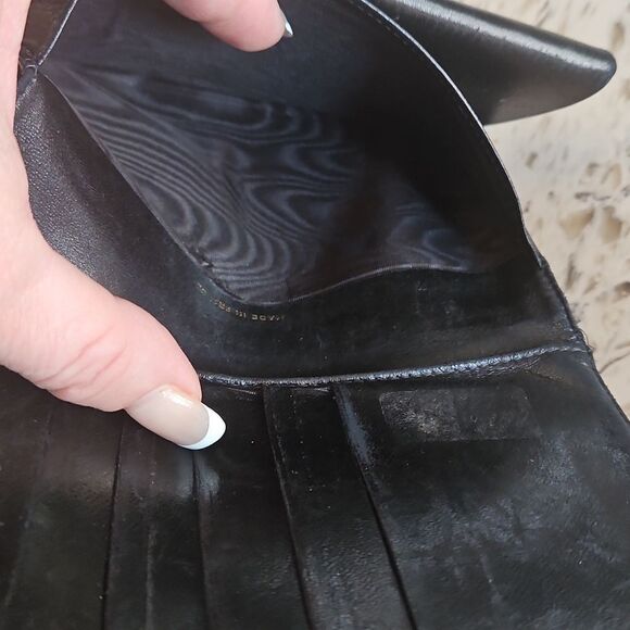 Chanel Caviar Timeless CC Black Leather Wallet with Kisslock Closure - Picture 11 of 17